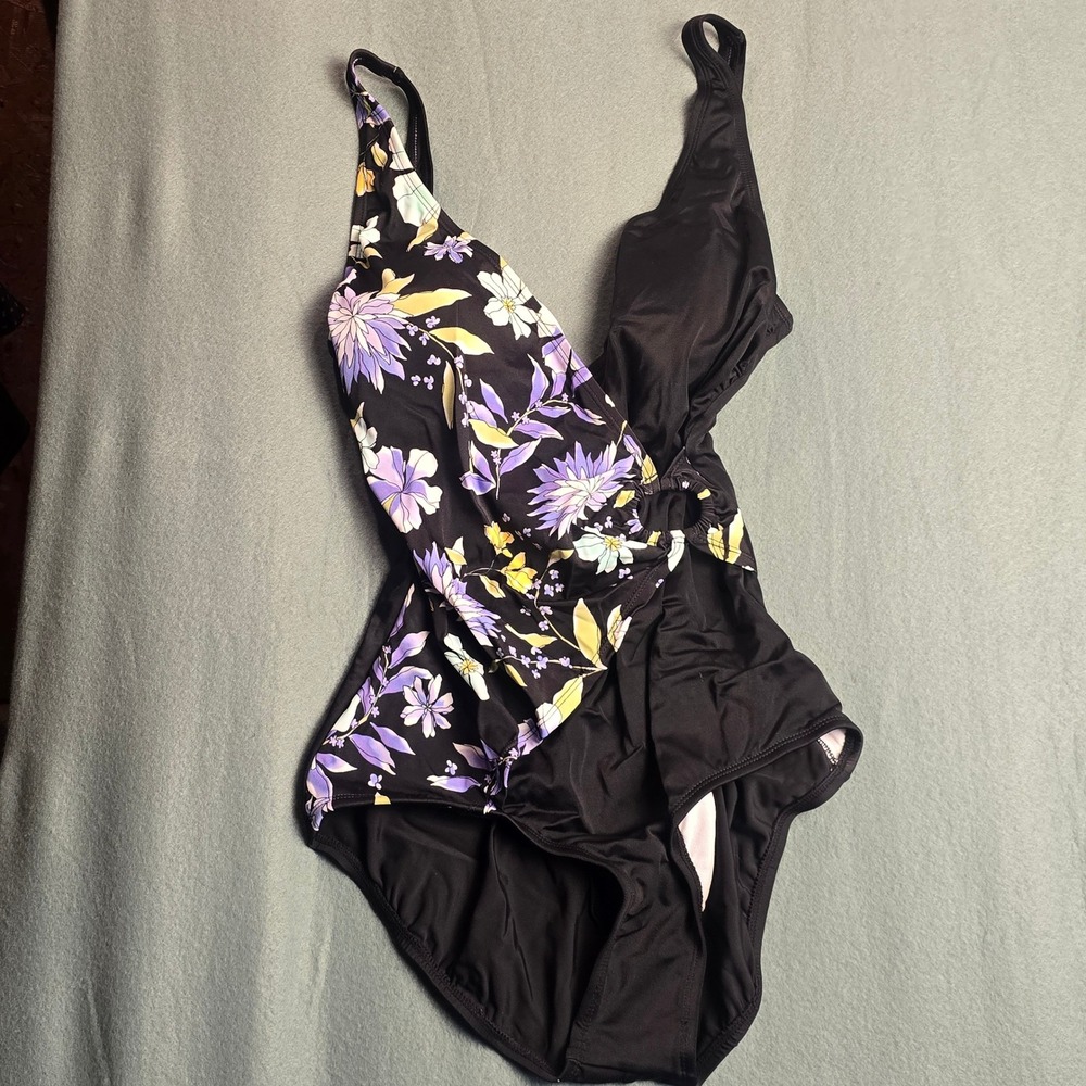 Jantzen Classics Womens Floral Wrap One Piece Swimsuit Black Purple Size 12 NWT